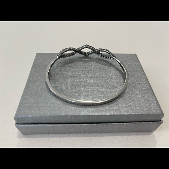 Genuine silver bangle bracelet with crystals - Picture 2 of 9